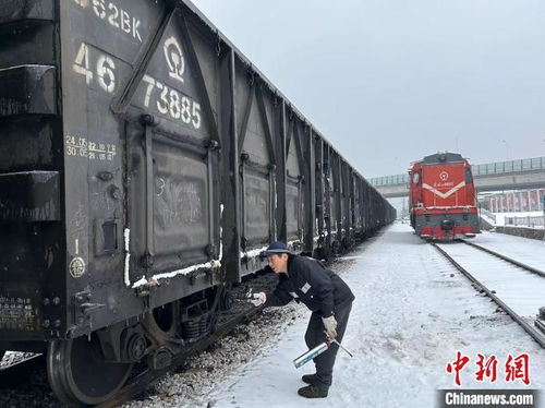 湖南鐵路精準(zhǔn)調(diào)度運(yùn)力保障低溫凍雨天氣下電煤與飼料生產(chǎn)運(yùn)輸